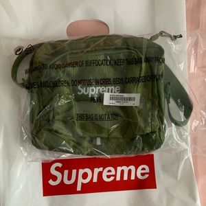 Supreme shoulder bag olive green